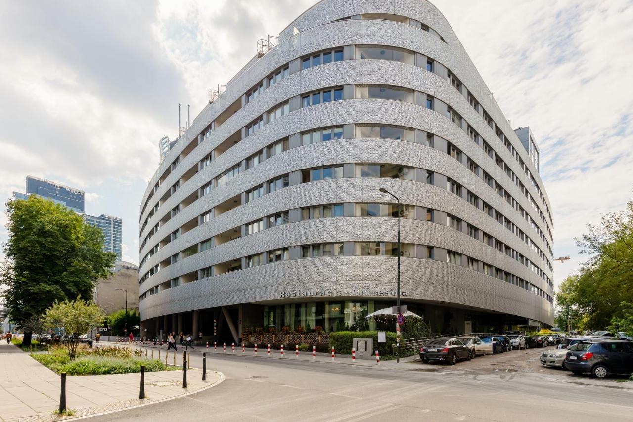 Deluxe Apartment Wronia 45 With Ac, Parking & Balcony By Renters Prestige Warszawa Exteriör bild
