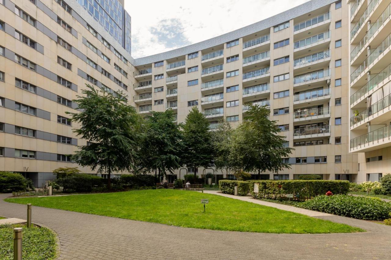 Deluxe Apartment Wronia 45 With Ac, Parking & Balcony By Renters Prestige Warszawa Exteriör bild